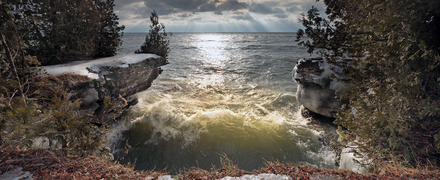 5-Center_bottom_Kevin-O'Donnell_Cave-Point