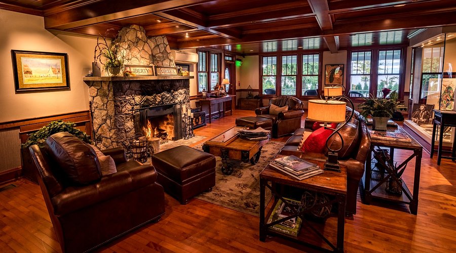 the-great-room-at-liberty-lodge